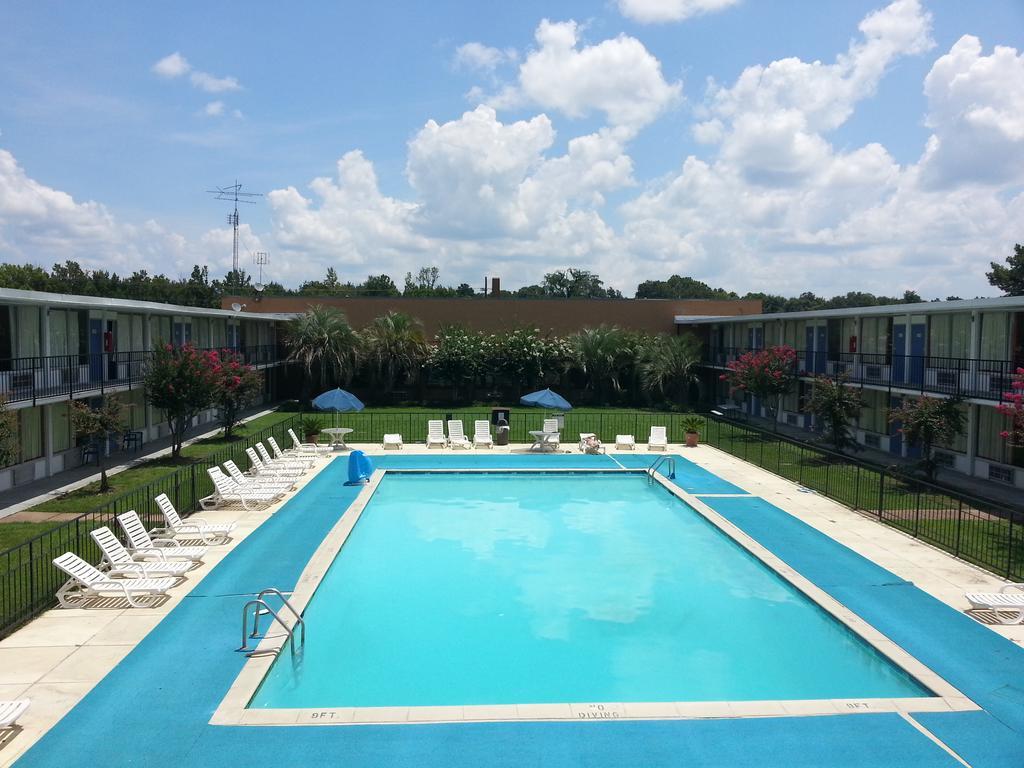 Landmark Hotel Leesville Zewnętrze zdjęcie